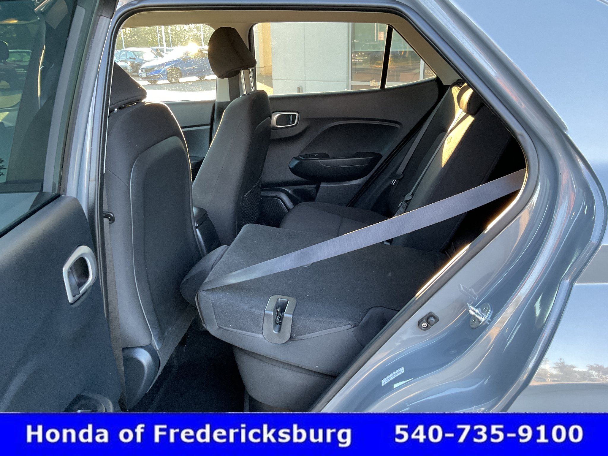 Used 2023 Hyundai Venue SE FWD image 23
