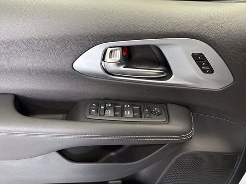 New 2026 Chrysler Pacifica Limited w/ S Appearance Package image 22