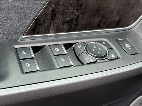 New 2026 Ford F250 Lariat w/ Black Appearance Package image 11