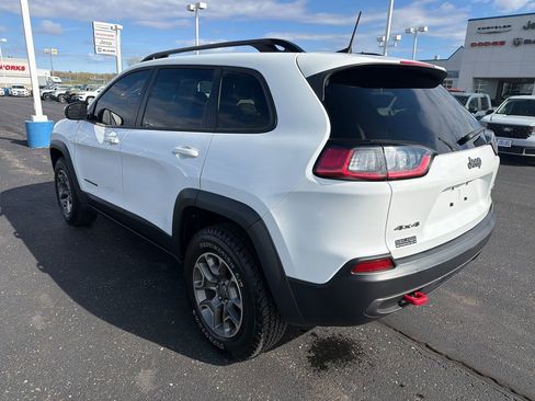Used 2022 Jeep Cherokee Trailhawk AWD/4WD image 3