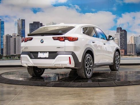 Certified 2024 BMW X2 xDrive28i w/ Premium Package image 8