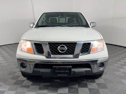 Used 2017 Nissan Frontier SL w/ Moonroof Package image 6