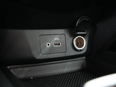 Used 2020 Nissan Rogue S FWD image 26