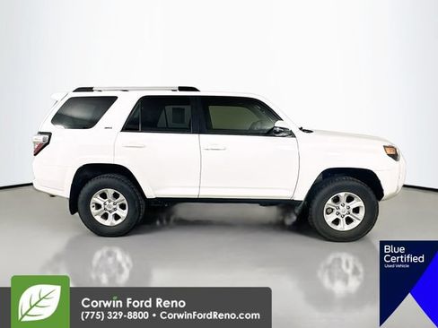Used 2022 Toyota 4Runner SR5 Premium w/ Moonroof Package AWD/4WD image 11