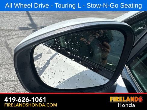 Used 2023 Chrysler Pacifica Touring-L w/ S Appearance Package AWD/4WD image 10
