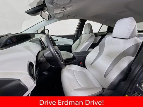 Used 2022 Toyota Prius Prime XLE FWD image 5