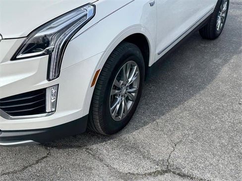 Used 2021 Cadillac XT5 Premium Luxury image 2