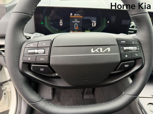 New 2026 Kia Sportage S image 24