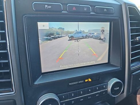 Used 2020 Ford Expedition XLT w/ Equipment Group 202A image 21