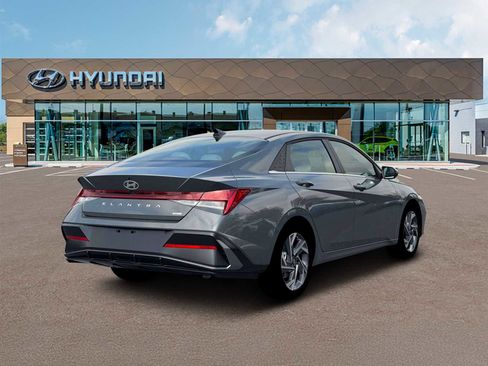 New 2026 Hyundai Elantra Limited image 7