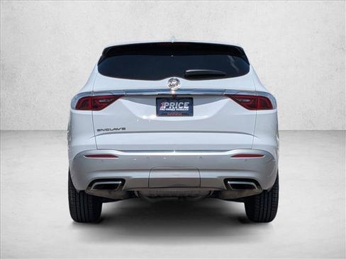 Used 2022 Buick Enclave Essence FWD image 6
