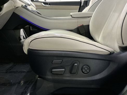 Used 2021 Hyundai Palisade Limited image 22