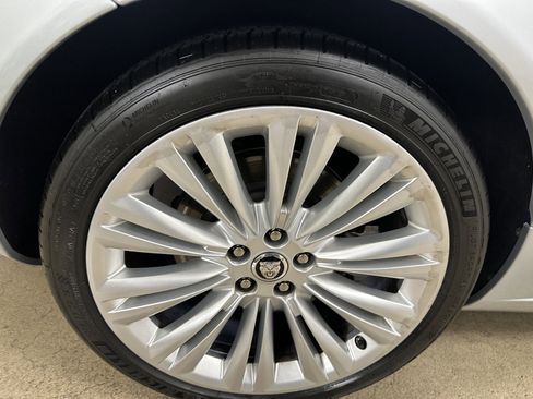 Used 2011 Jaguar XK Convertible image 28