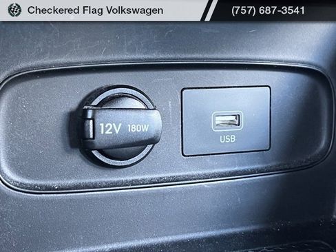 Used 2021 Hyundai Venue SE image 36