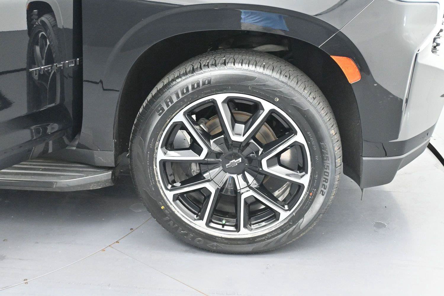 Used 2024 Chevrolet Tahoe RST w/ Luxury Package AWD/4WD image 40