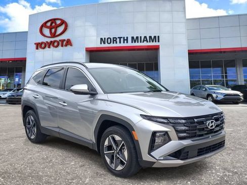 Used 2025 Hyundai Tucson SEL FWD image 1