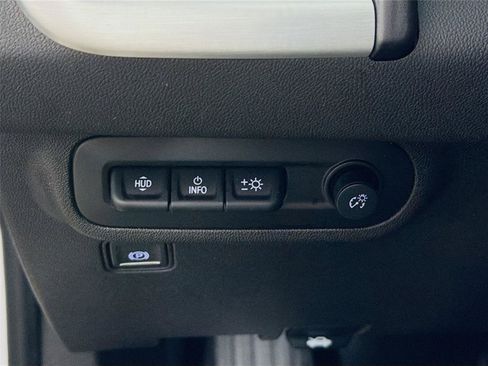 Used 2022 GMC Terrain SLT w/ Tech Package AWD/4WD image 17