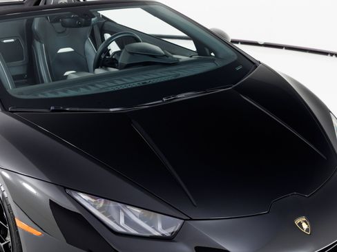 Used 2021 Lamborghini Huracan EVO RWD image 59