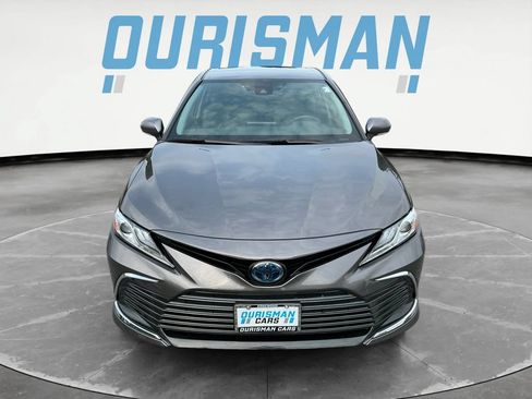 Used 2023 Toyota Camry XLE FWD image 9
