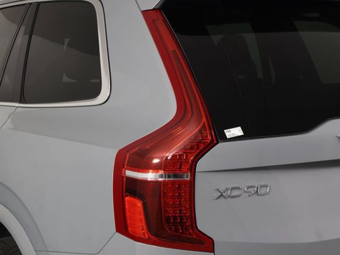 Certified 2024 Volvo XC90 B6 Ultimate AWD/4WD image 18