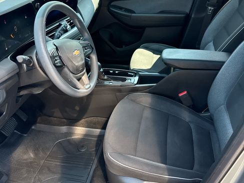 Used 2024 Chevrolet TrailBlazer LS w/ LS Convenience Package FWD image 4