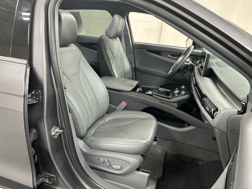 Used 2021 Lincoln Nautilus Reserve w/ Equipment Group 201A AWD/4WD image 24