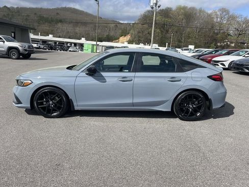 Used 2023 Honda Civic Sport image 2