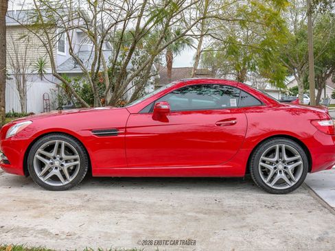Used 2015 Mercedes-Benz SLK 250 image 15