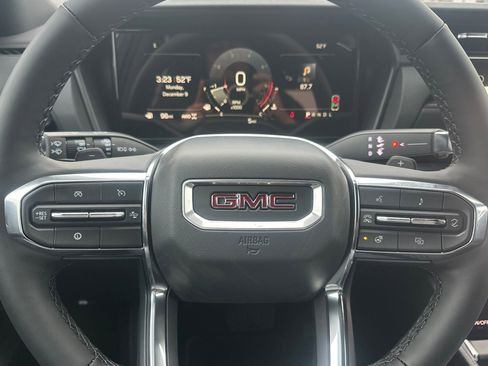 New 2025 GMC Terrain Elevation image 25