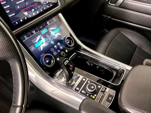 Used 2019 Land Rover Range Rover Sport Supercharged image 17