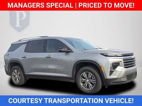 New 2026 Chevrolet Traverse LT image 2