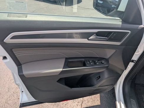 Used 2021 Volkswagen Atlas SE FWD image 15