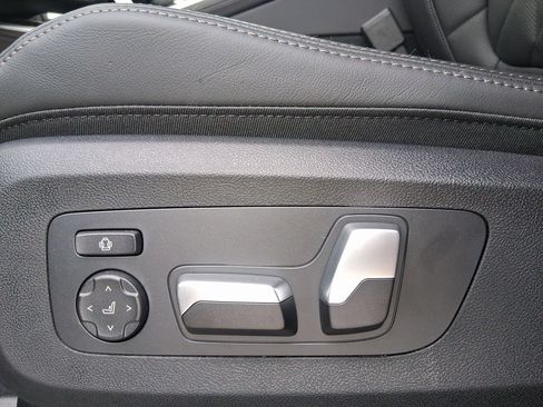 Used 2026 BMW X5 xDrive50e w/ Premium Package AWD/4WD image 13
