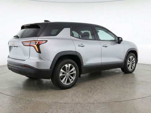 Used 2025 Chevrolet Equinox LT image 9