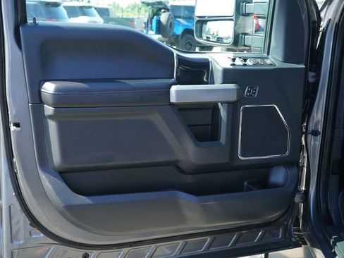 Used 2022 Ford F350 Platinum AWD/4WD image 25