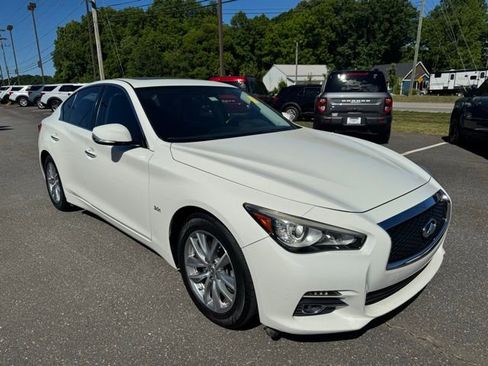 Used 2017 INFINITI Q50 3.0t Premium RWD image 4