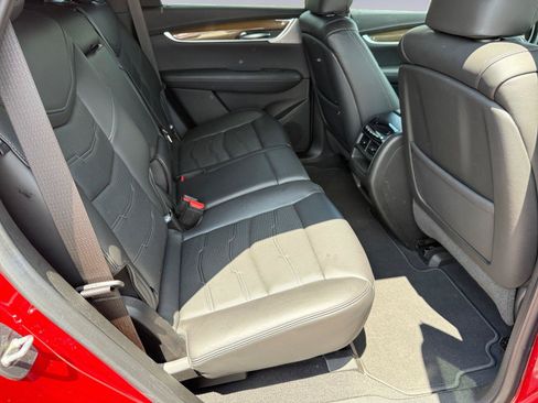 Used 2022 Cadillac XT5 Premium Luxury w/ Platinum Package AWD/4WD image 18