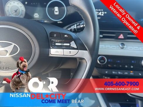 Used 2025 Hyundai Elantra Limited FWD image 18