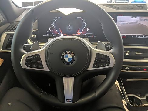 Used 2024 BMW X7 xDrive40i w/ Executive Package image 22