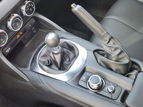 New 2026 MAZDA MX-5 Miata RF Grand Touring RWD image 16