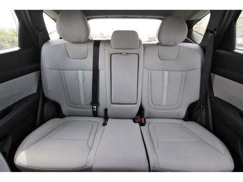 Used 2025 Hyundai Tucson SEL FWD image 16