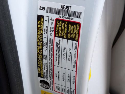 Used 2018 Toyota Tundra SR5 w/ SR5 Upgrade Package image 17