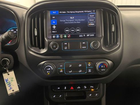 Used 2022 Chevrolet Colorado Z71 image 29