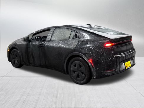 Certified 2025 Toyota Prius image 4