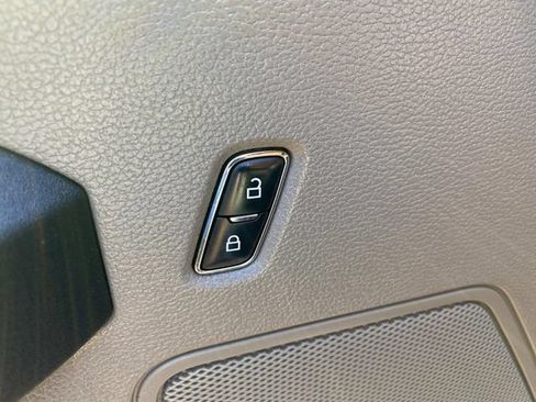 Used 2018 Ford F150 XL w/ Equipment Group 101A Mid RWD image 14