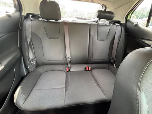 Used 2025 Buick Encore GX Preferred FWD image 37