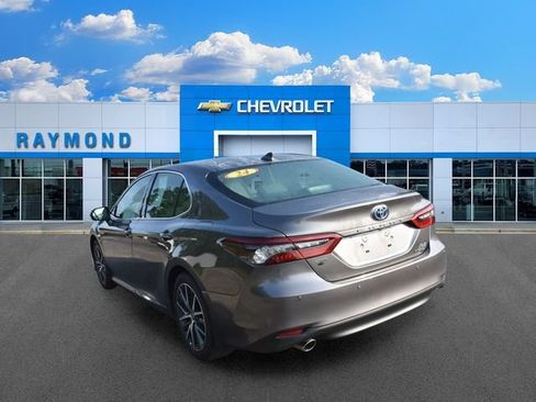 Used 2024 Toyota Camry XLE w/ Navigation Package FWD image 5