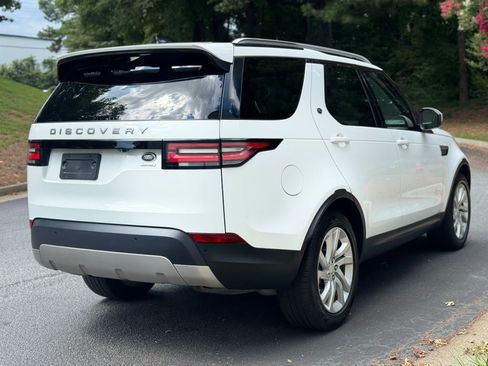 Used 2018 Land Rover Discovery HSE AWD/4WD image 16
