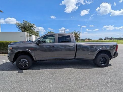 Used 2025 RAM 3500 Limited AWD/4WD image 3