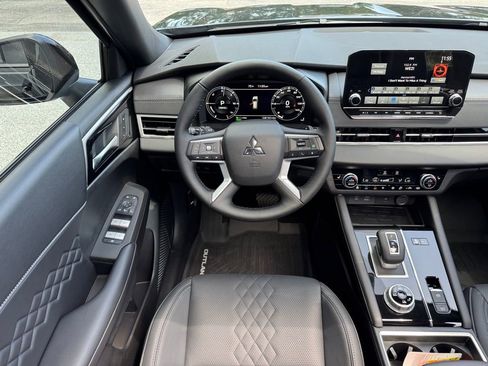 New 2025 Mitsubishi Outlander SEL Black Edition image 18